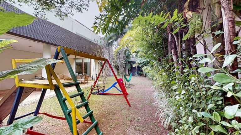 Imagem Casa com 4 Quartos à Venda, 1.100 m² em Pinheiros - São Paulo Imagem Casa com 4 Quartos à Venda, 1.100 m² em Pinheiros - São Paulo