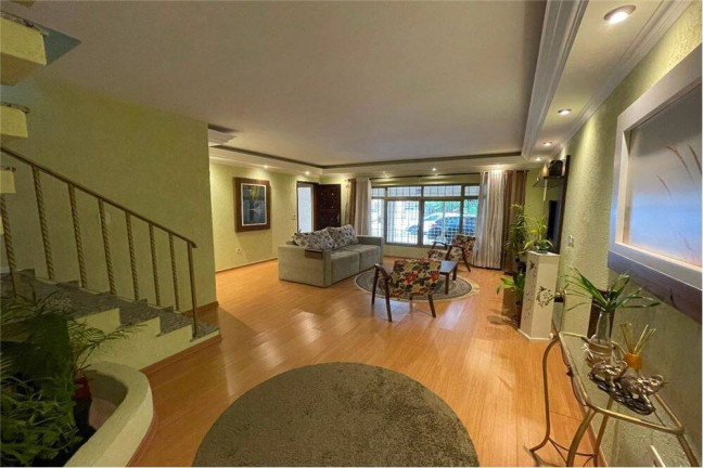 Casa com 4 Quartos à Venda, 283 m² em Vila Regente Feijó - São Paulo