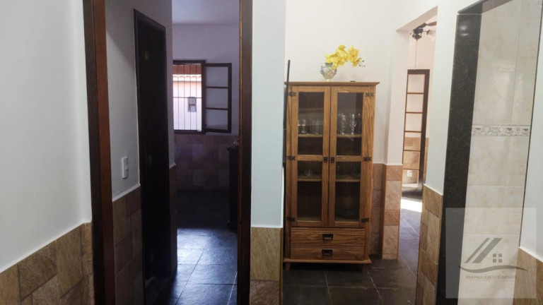 Imagem Casa com 3 Quartos à Venda, 180 m²