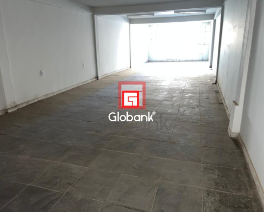 Imóvel Comercial à Venda,  em Centro - Montes Claros