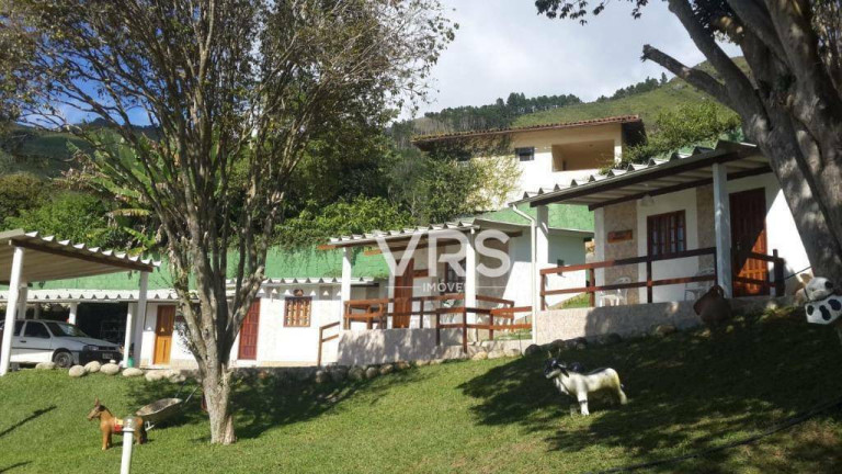 Imagem Casa com 16 Quartos à Venda, 1.800 m² em Iucas - Teresópolis Imagem Casa com 16 Quartos à Venda, 1.800 m² em Iucas - Teresópolis