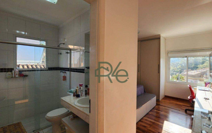 Imagem Casa com 4 Quartos à Venda, 398 m² em Golf Village - Carapicuíba Imagem Casa com 4 Quartos à Venda, 398 m² em Golf Village - Carapicuíba