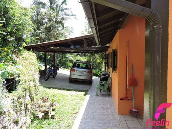 Imagem Casa com 8 Quartos à Venda, 217 m² em Campeche - Florianópolis Imagem Casa com 8 Quartos à Venda, 217 m² em Campeche - Florianópolis