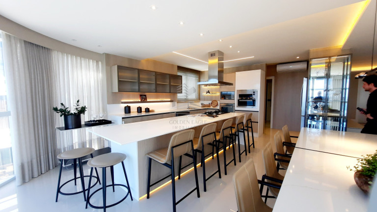 Imagem Apartamento com 4 Quartos à Venda, 238 m² em Centro - Balneário Camboriú Imagem Apartamento com 4 Quartos à Venda, 238 m² em Centro - Balneário Camboriú