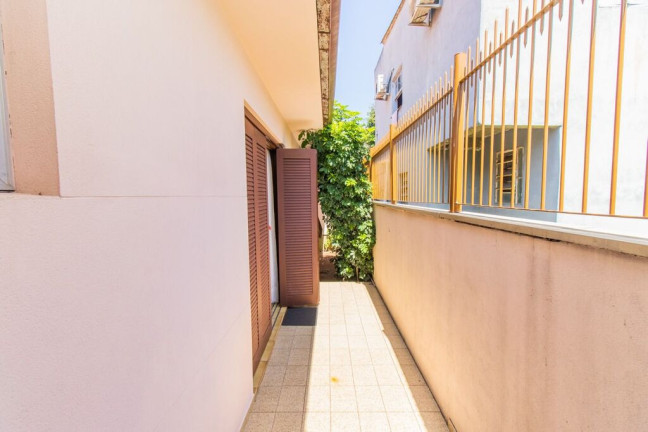 Imagem Casa com 3 Quartos à Venda, 338 m² em Jardim Sabará - Porto Alegre