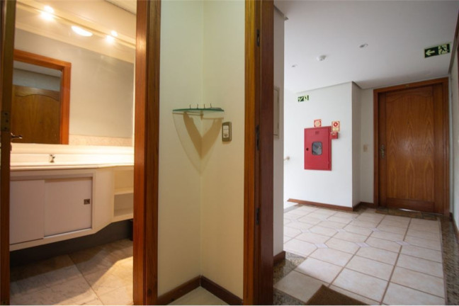 Imagem Apartamento com 3 Quartos à Venda, 157 m² em Menino Deus - Porto Alegre