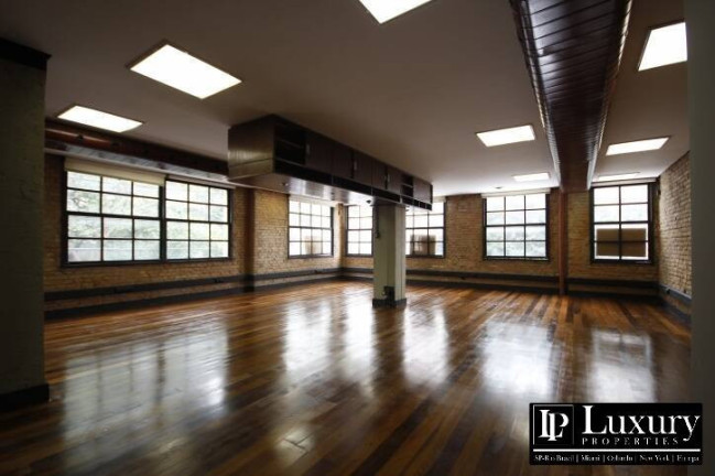 Imóvel Comercial para Alugar, 110 m² em Vila Nova Conceição - São Paulo