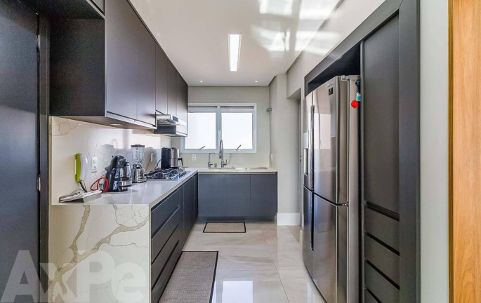 Imagem Cobertura com 4 Quartos à Venda, 272 m²