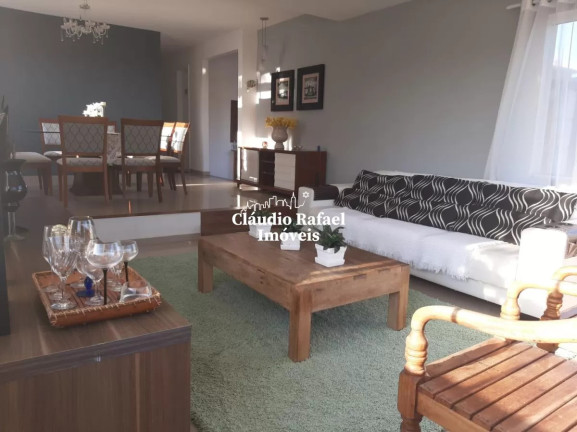 Imagem Casa com 5 Quartos à Venda, 230 m² em Ferradura - Armação Dos Búzios Imagem Casa com 5 Quartos à Venda, 230 m² em Ferradura - Armação Dos Búzios
