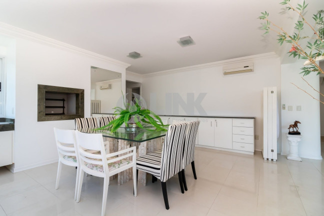 Imagem Apartamento com 3 Quartos à Venda, 167 m² em Petrópolis - Porto Alegre Imagem Apartamento com 3 Quartos à Venda, 167 m² em Petrópolis - Porto Alegre