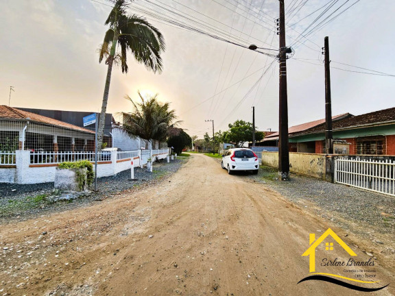 Imagem Casa com 5 Quartos à Venda, 239 m² em Costeira - Balneário Barra Do Sul Imagem Casa com 5 Quartos à Venda, 239 m² em Costeira - Balneário Barra Do Sul