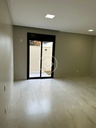 Imagem Casa com 4 Quartos à Venda, 226 m² em Condomínio Do Lago - Goiânia Imagem Casa com 4 Quartos à Venda, 226 m² em Condomínio Do Lago - Goiânia