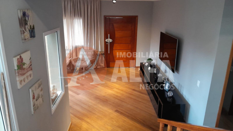 Imagem Casa com 3 Quartos à Venda, 220 m² em Jardim Caiapiá - Cotia Imagem Casa com 3 Quartos à Venda, 220 m² em Jardim Caiapiá - Cotia