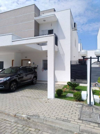 Sobrado com 3 Quartos à Venda, 100 m² em Vila Areao - Taubaté