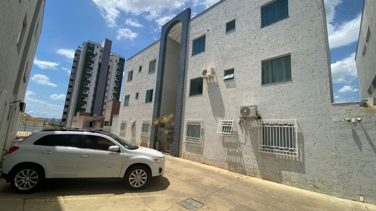 Imagem Imóvel com 2 Quartos à Venda, 10 m² em Ibituruna - Montes Claros