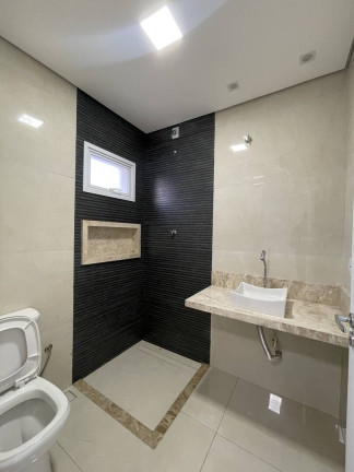 Imagem Casa de Condomínio com 3 Quartos à Venda, 250 m² em Cuiabá