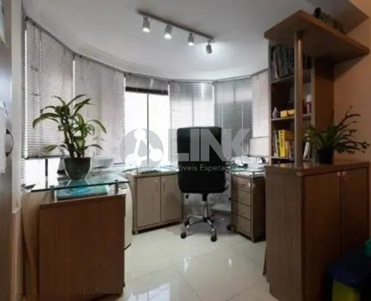Imagem Imóvel com 2 Quartos à Venda, 130 m² em Cristo Redentor - Porto Alegre Imagem Imóvel com 2 Quartos à Venda, 130 m² em Cristo Redentor - Porto Alegre