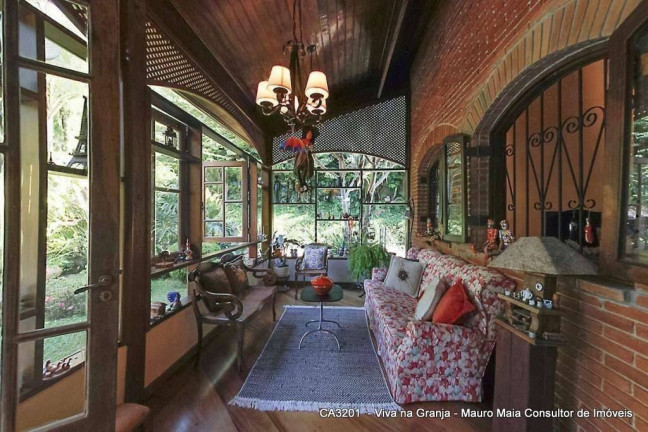 Imagem Casa com 4 Quartos à Venda, 4.400 m² em Pousada Dos Bandeirantes - Carapicuíba Imagem Casa com 4 Quartos à Venda, 4.400 m² em Pousada Dos Bandeirantes - Carapicuíba