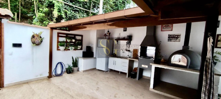 Imagem Casa com 2 Quartos à Venda, 218 m² em Albuquerque - Teresópolis