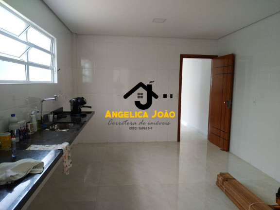 Imagem Sobrado com 3 Quartos à Venda, 175 m² em Boqueirao - Santos