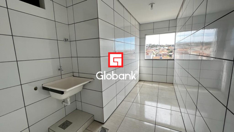 Imagem Apartamento com 3 Quartos para Alugar, 80 m² em Vila Sumaré - Montes Claros Imagem Apartamento com 3 Quartos para Alugar, 80 m² em Vila Sumaré - Montes Claros