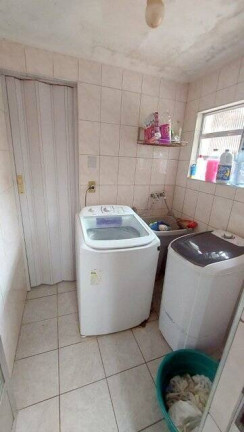 Imagem Casa com 1 Quarto à Venda, 230 m² em Centro - Peruíbe