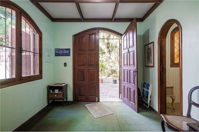 Imagem Casa com 5 Quartos à Venda,  em Petrópolis - Porto Alegre