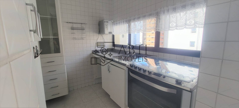 Imagem Apartamento com 4 Quartos para Alugar, 130 m² em Moema - São Paulo