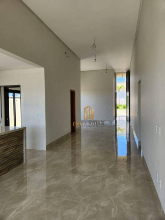 Imagem Casa com 4 Quartos à Venda, 210 m² em Residencial Goiânia Golfe Clube - Goiânia Imagem Casa com 4 Quartos à Venda, 210 m² em Residencial Goiânia Golfe Clube - Goiânia