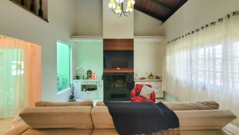 Imagem Casa com 4 Quartos à Venda, 267 m² em Jardim Itu - Porto Alegre