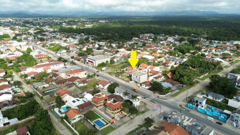 Imagem Casa com 6 Quartos à Venda, 190 m² em Cambiju - Itapoá