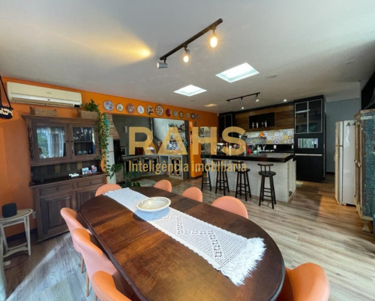 Imagem Casa com 3 Quartos à Venda, 1.365 m² em São Marcos - Joinville Imagem Casa com 3 Quartos à Venda, 1.365 m² em São Marcos - Joinville