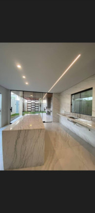 Imagem Casa com 3 Quartos à Venda, 225 m² em Goiânia Imagem Casa com 3 Quartos à Venda, 225 m² em Goiânia