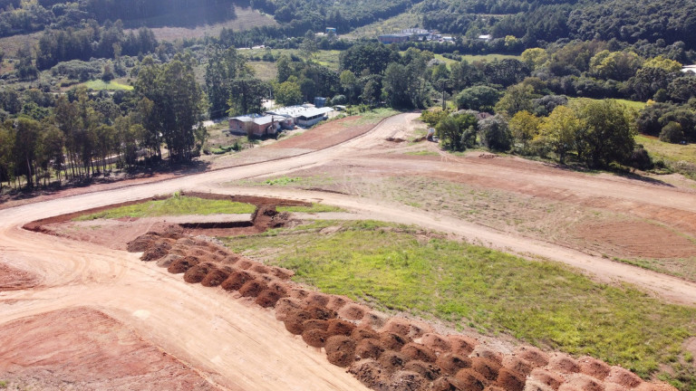 Imagem Terreno à Venda, 242 m² em Sao Joao - Bento Gonçalves Imagem Terreno à Venda, 242 m² em Sao Joao - Bento Gonçalves