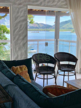 Imagem Casa com 3 Quartos à Venda, 300 m² em Caieira - Angra Dos Reis Imagem Casa com 3 Quartos à Venda, 300 m² em Caieira - Angra Dos Reis