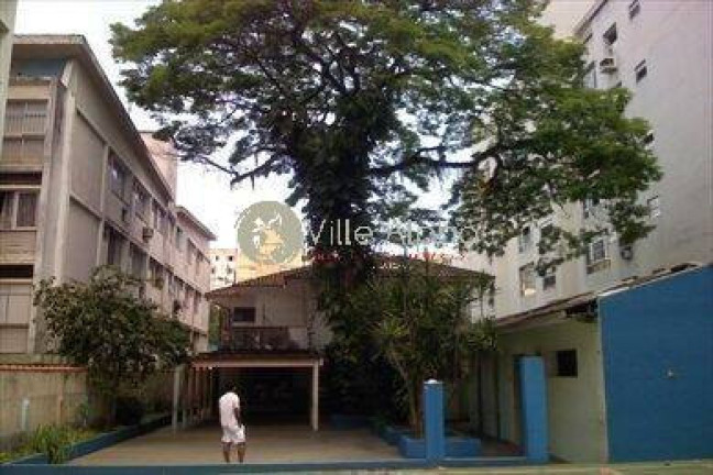Sobrado com 4 Quartos à Venda, 570 m² em Embare - Santos