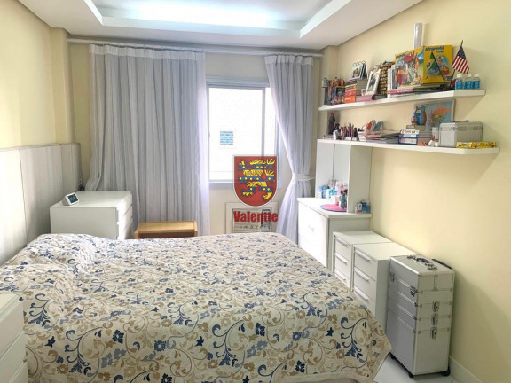 Imagem Apartamento com 2 Quartos à Venda, 82 m² em Centro