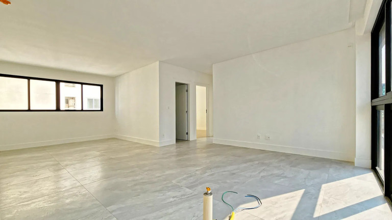 Imagem Apartamento com 3 Quartos à Venda, 110 m² em Pioneiros - Balneário Camboriú