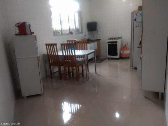 Imagem Sobrado com 3 Quartos à Venda, 212 m² em Vila Noêmia - Mauá