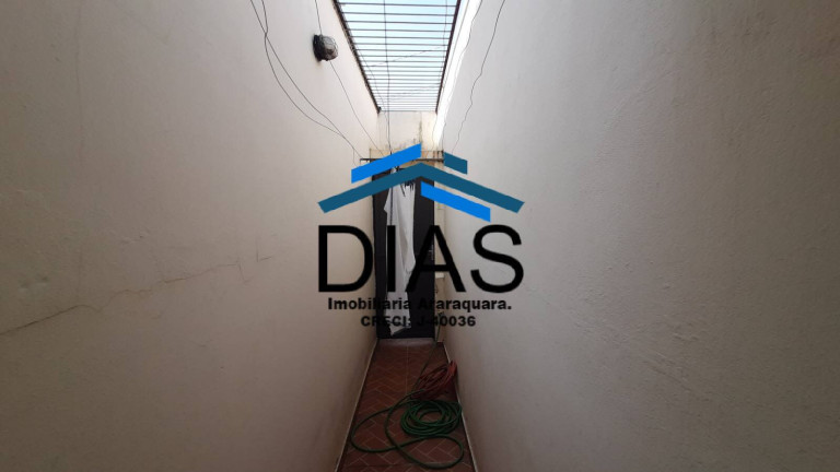 Imagem Casa com 2 Quartos à Venda, 121 m² em Centro - Araraquara Imagem Casa com 2 Quartos à Venda, 121 m² em Centro - Araraquara