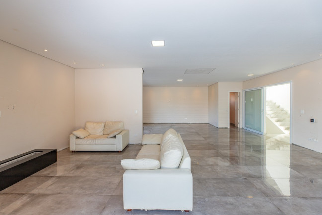 Imagem Sobrado com 4 Quartos à Venda, 900 m² em Interlagos - São Paulo