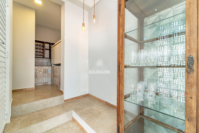 Imagem Casa com 3 Quartos para Alugar, 300 m² em Centro - Bombinhas Imagem Casa com 3 Quartos para Alugar, 300 m² em Centro - Bombinhas