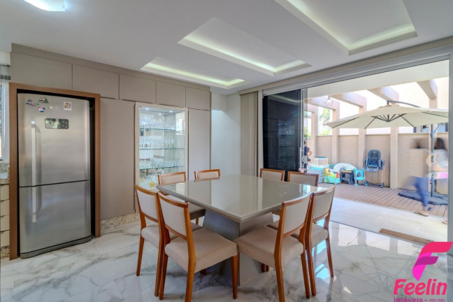 Imagem Casa de Condomínio com 3 Quartos à Venda, 199 m² em São João Do Rio Vermelho - Florianópolis