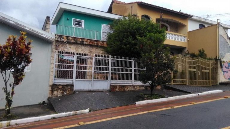 Casa com 3 Quartos à Venda,  em Vila Carrão - São Paulo