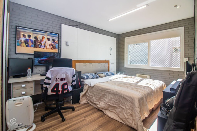 Imagem Casa com 6 Quartos à Venda, 570 m² em Três Figueiras - Porto Alegre Imagem Casa com 6 Quartos à Venda, 570 m² em Três Figueiras - Porto Alegre