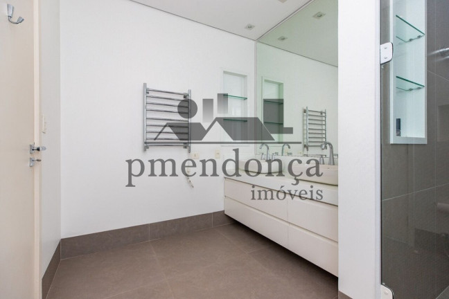 Imagem Apartamento com 2 Quartos à Venda, 180 m² em Cerqueira César - São Paulo