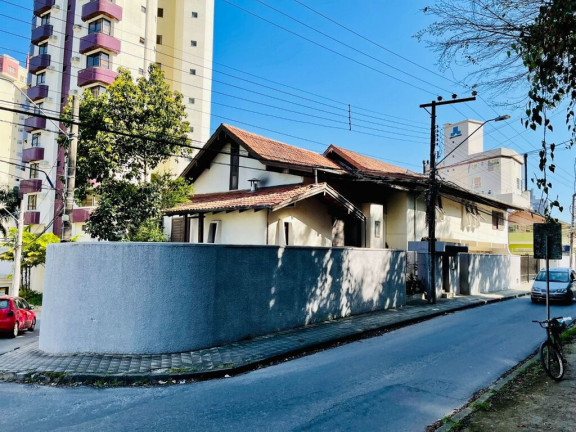 Imagem Casa com 4 Quartos à Venda, 460 m² em Ponta Aguda - Blumenau