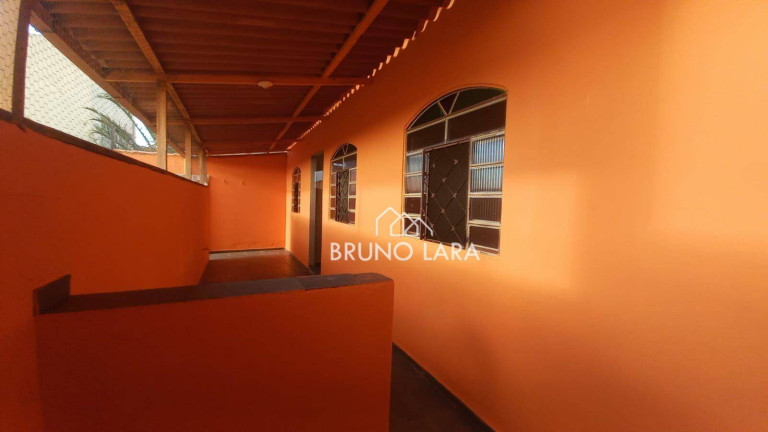 Imagem Casa com 6 Quartos à Venda, 180 m² em Senhora De Fátima - Betim Imagem Casa com 6 Quartos à Venda, 180 m² em Senhora De Fátima - Betim