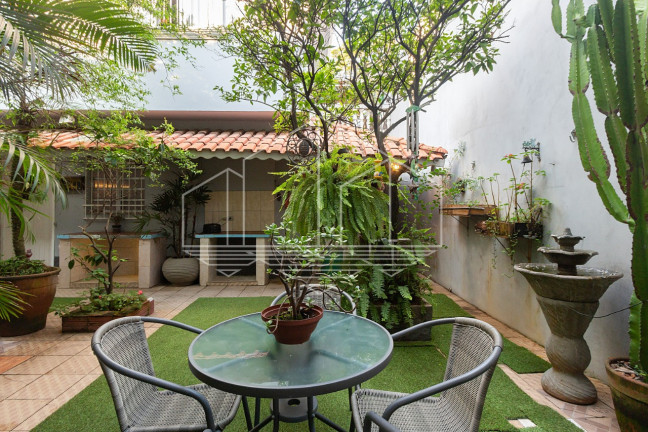 Imagem Casa com 3 Quartos à Venda, 332 m² em Jardim Europa - São Paulo Imagem Casa com 3 Quartos à Venda, 332 m² em Jardim Europa - São Paulo
