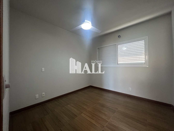 Imagem Casa com 3 Quartos à Venda, 240 m² em Centro - Bady Bassitt